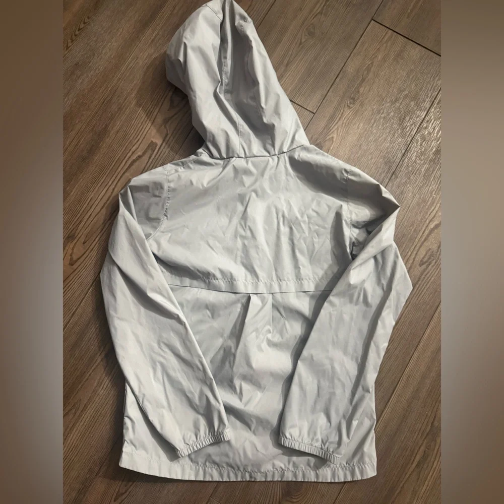 Columbia Light Gray Hooded Windbreaker Jacket M Lightweight Waterproof